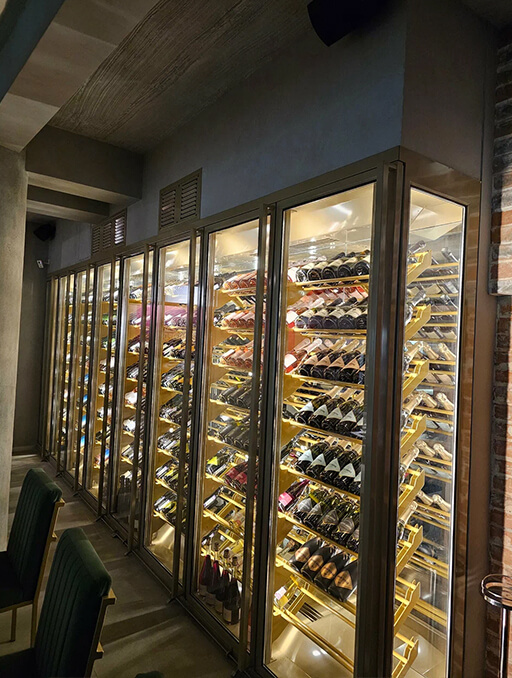 Винный шкаф для ресторана «1870 Абрау-Дюрсо» (Cтарый Арбат)