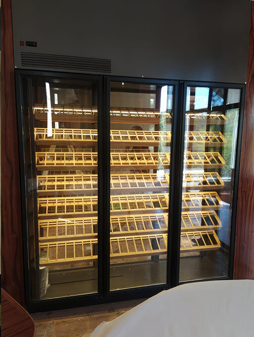 Винный шкаф для ресторана «Магадан» (Новая Москва)