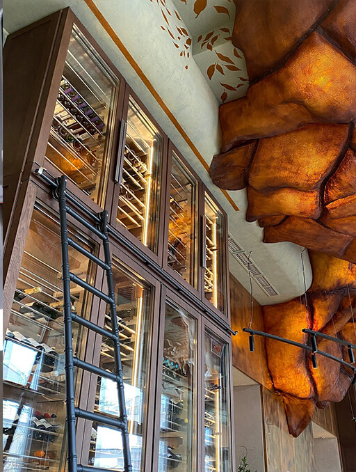 Винный шкаф для ресторана «Phantom»