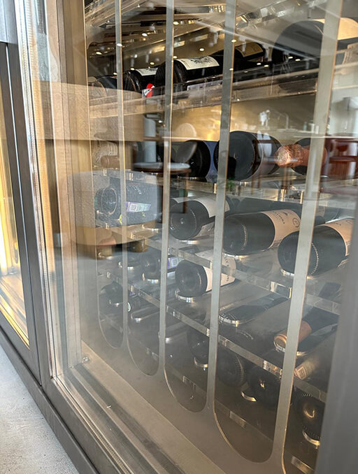 Винный шкаф для ресторана «LÚWO»