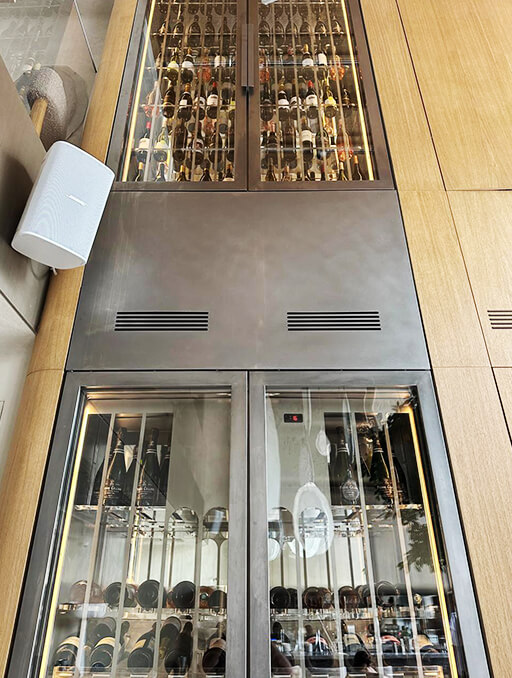 Винный шкаф для ресторана «LÚWO»