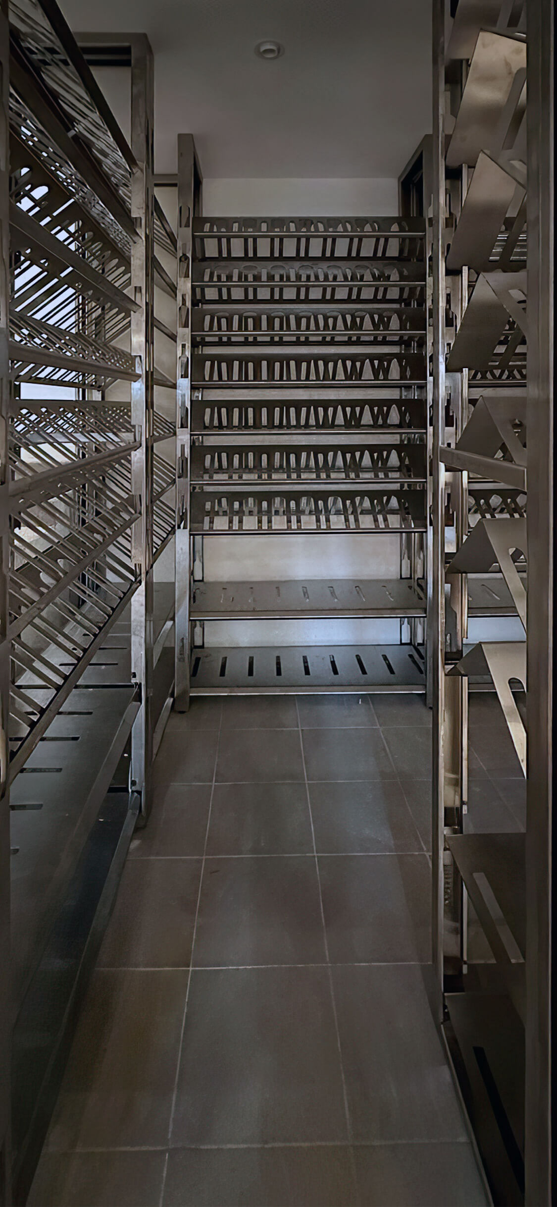 Винная комната в сочинском ресторане