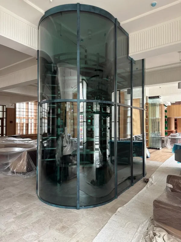 Островная винная комната в московском бильярдном клубе