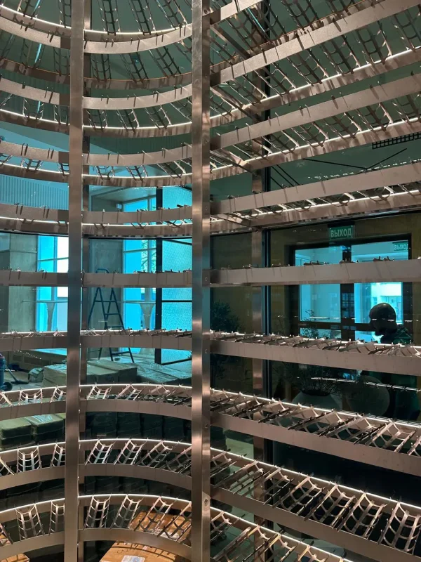 Островная винная комната в московском бильярдном клубе